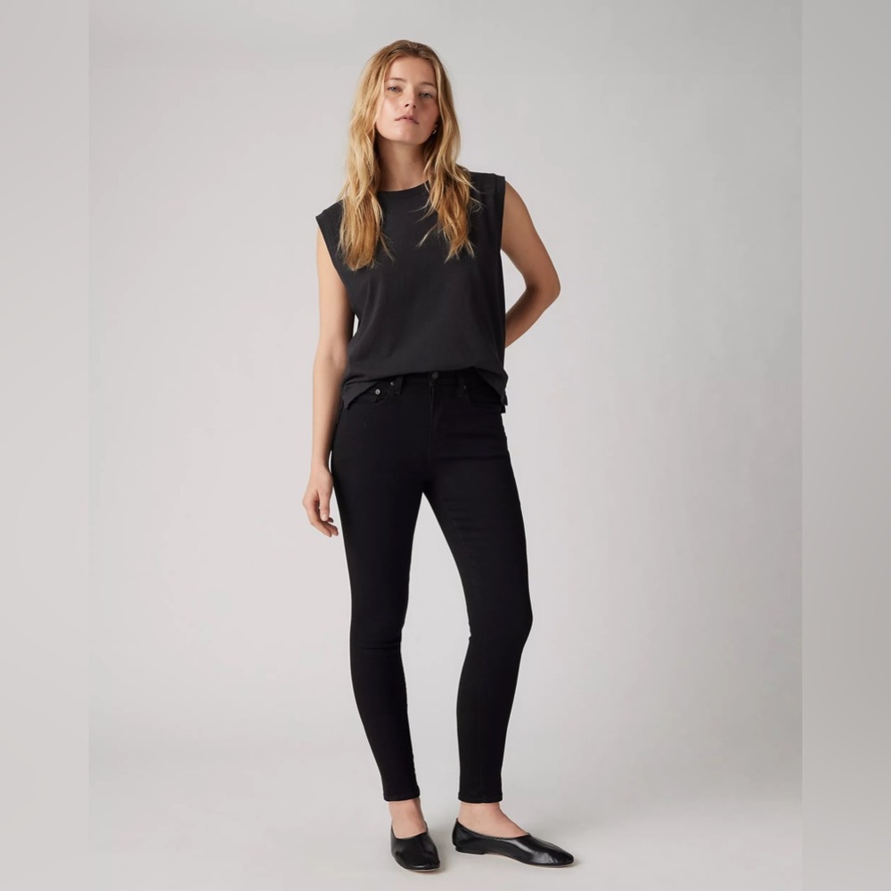Levi’s 721 High Rise Skinny Jeans